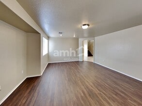 9342 Aventurine Ct in Las Vegas, NV - Building Photo - Building Photo
