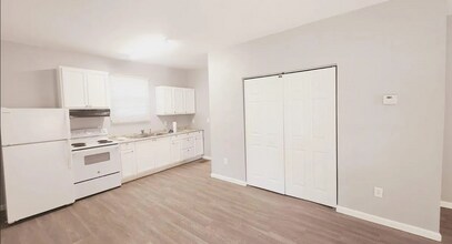 2102 Adams Ave in Knoxville, TN - Building Photo - Building Photo