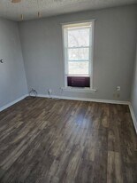 504 Elm St in Van Meter, IA - Building Photo