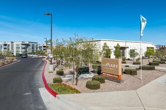 Aviary Apartments in Henderson, NV - Foto de edificio - Building Photo