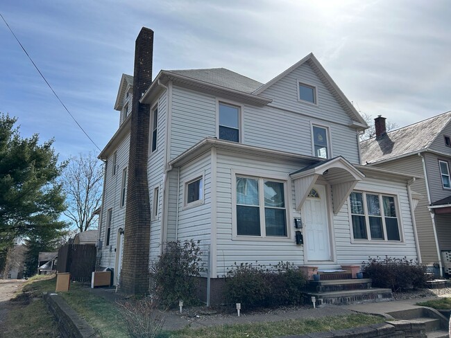 124 Haines Ave in Alliance, OH - Foto de edificio - Building Photo