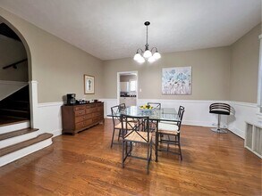 4039 Kingston Pike in Knoxville, TN - Building Photo - Building Photo