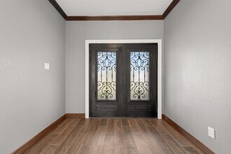 2410 Engeling Rd in Rosenberg, TX - Building Photo - Building Photo