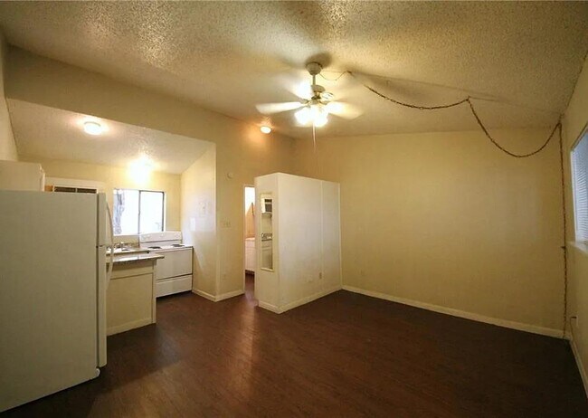 2302 Leon St-Unit -1 in Austin, TX - Building Photo - Building Photo