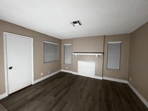 4221 Middlesex Ave in Las Vegas, NV - Building Photo - Building Photo