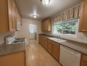 8826 Fair Oaks Blvd in Carmichael, CA - Building Photo - Building Photo