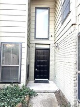 2210 Jackson Cir in Carrollton, TX - Building Photo - Building Photo