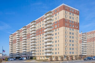 Dayton Beach Park in Rockaway Beach, NY - Building Photo