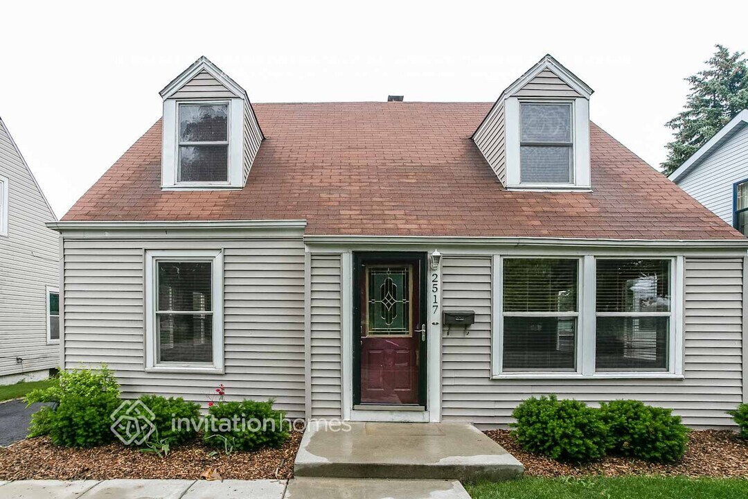 2517 Scott St in Franklin Park, IL - Building Photo