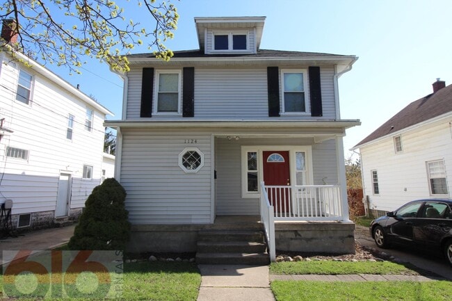 1124 Watson St SW in Grand Rapids, MI - Building Photo - Building Photo