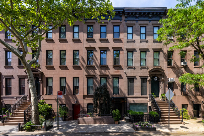 43 Charles St in New York, NY - Building Photo - Building Photo