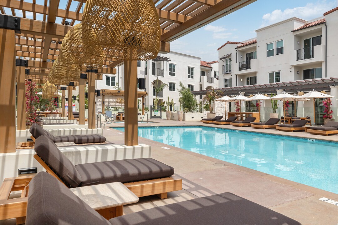Eddy Redondo Residences in Redondo Beach, CA - Foto de edificio