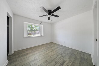 16302 Summer Wind Dr in Houston, TX - Building Photo - Building Photo