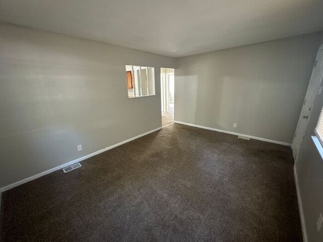 306 Mueller Ave in Ferguson, MO - Building Photo - Building Photo