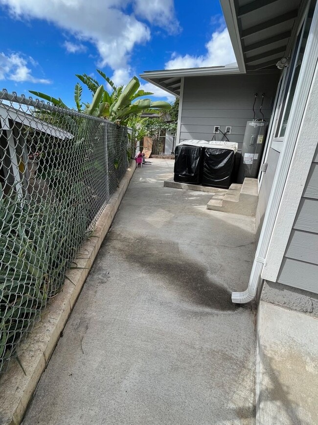 2019 Aoao Pl in Honolulu, HI - Building Photo - Building Photo