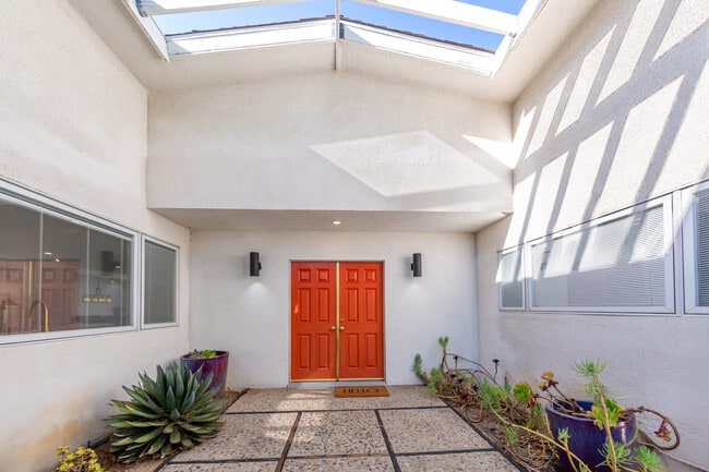 22501 Styles St in Los Angeles, CA - Building Photo - Building Photo