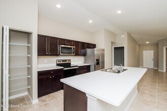 2267 Whiteside Ave SE in Palm Bay, FL - Building Photo - Building Photo