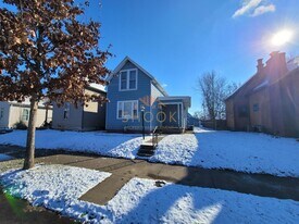 2 (Possibly 3) BR Close to Downtown in Lafayette, IN - Building Photo