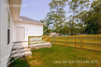 2215 Perry St in Little Rock, AR - Building Photo - Building Photo