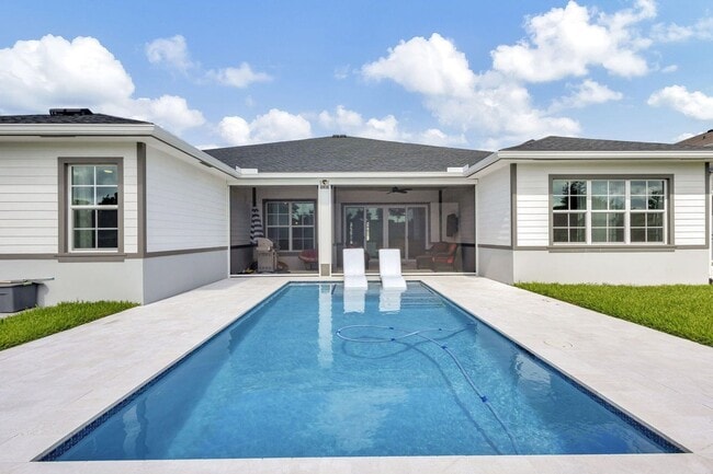 870 Hookline Cir in Loxahatchee, FL - Building Photo - Building Photo