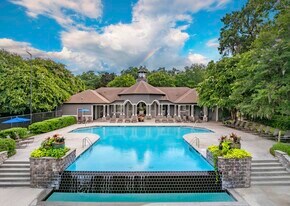 MAA Wilmington Island in Savannah, GA - Building Photo