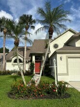 12989 Meadowbreeze Dr in Wellington, FL - Building Photo - Building Photo
