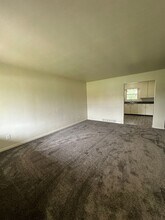 1801 Lynwood Dr in Champaign, IL - Building Photo - Building Photo