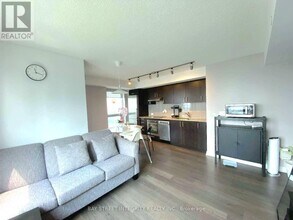 255-2255 Village Green Square in Toronto, ON - Building Photo - Building Photo