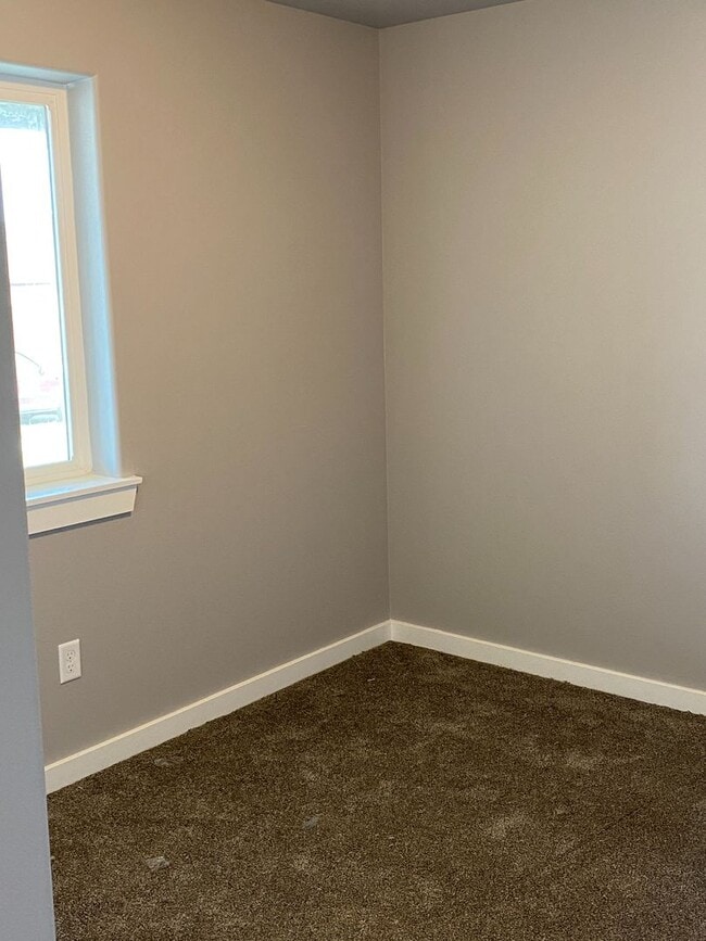 property at 1317 W Bonneville St