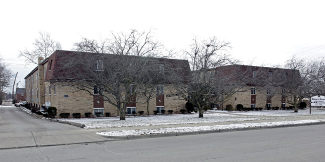 King Court Apartments in Dayton, OH - Foto de edificio - Building Photo