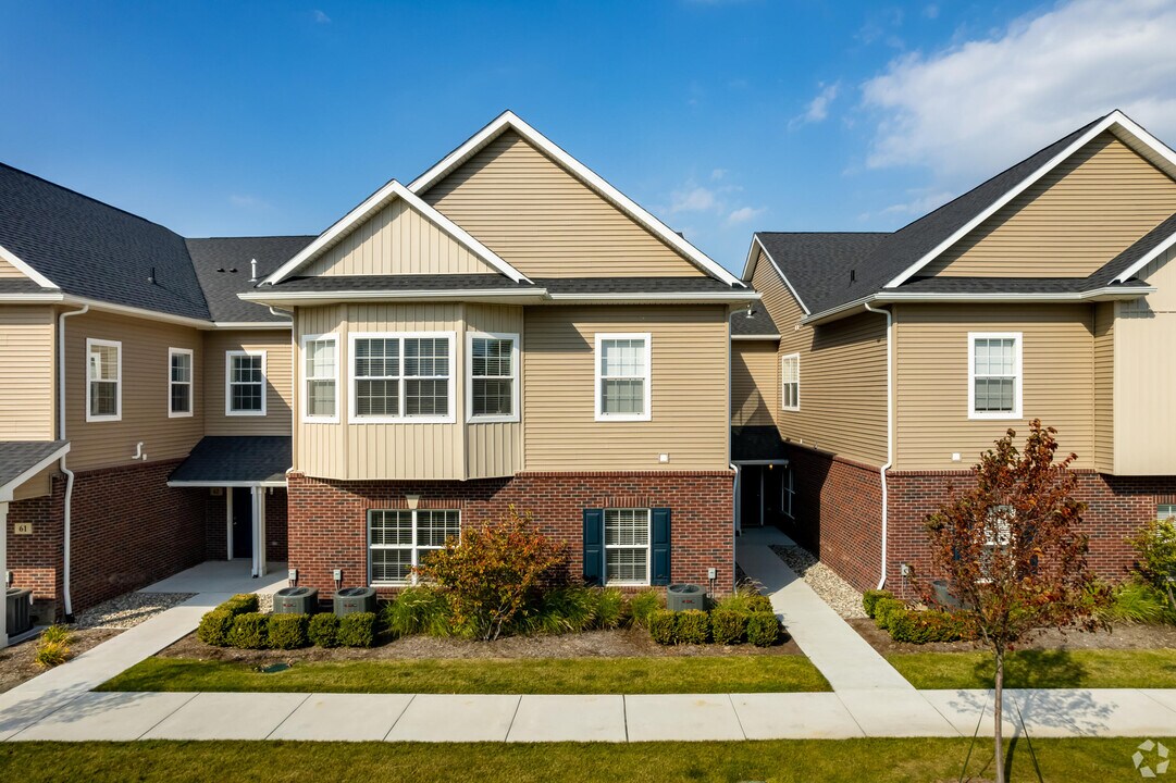 29330 Towne Center Cir in Warren, MI - Building Photo