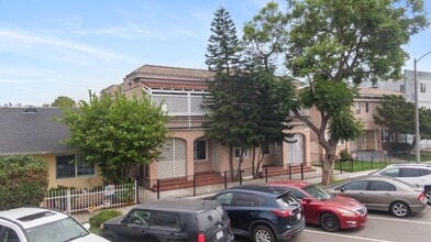 736-752 Olive Avenue in Long Beach, CA - Building Photo - Building Photo