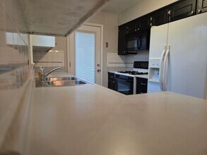 2138 E Arrowhead Cir in Olathe, KS - Building Photo - Building Photo