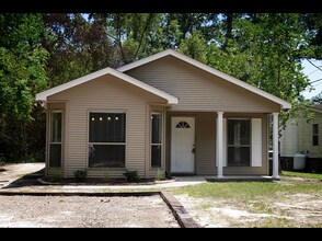 138 Poe St in Madisonville, LA - Building Photo - Building Photo