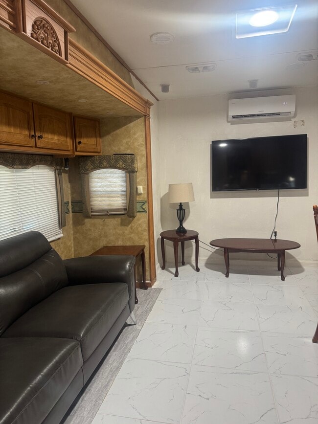 11321 SW 246th St, Unit Karina  Beltran in Homestead, FL - Building Photo - Building Photo