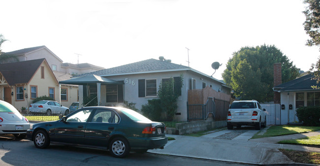 516 E Harvard Rd in Burbank, CA - Foto de edificio - Building Photo