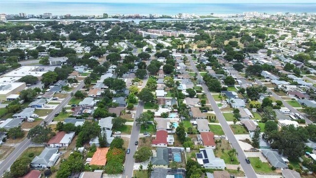 12644 81st Terrace in Seminole, FL - Building Photo - Building Photo