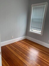 44 Ashley St, Unit 2 in Boston, MA - Foto de edificio - Building Photo