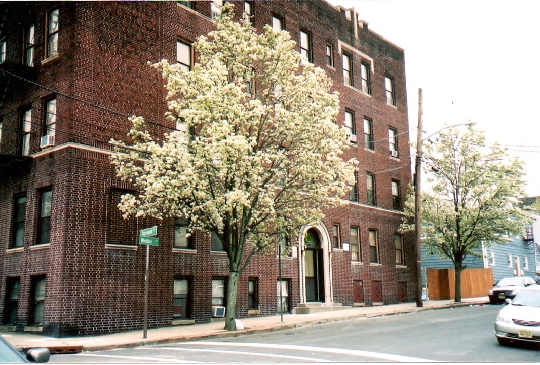 22-26 Weldon St in Jersey City, NJ - Foto de edificio