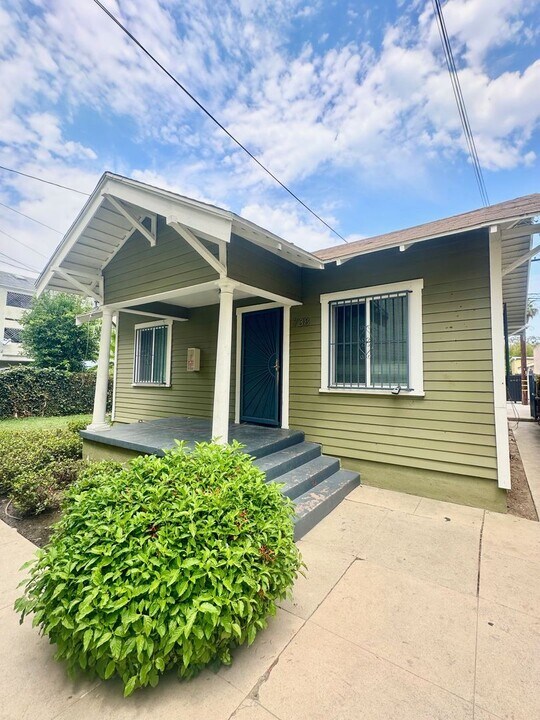 732 Gaviota Ave in Long Beach, CA - Building Photo