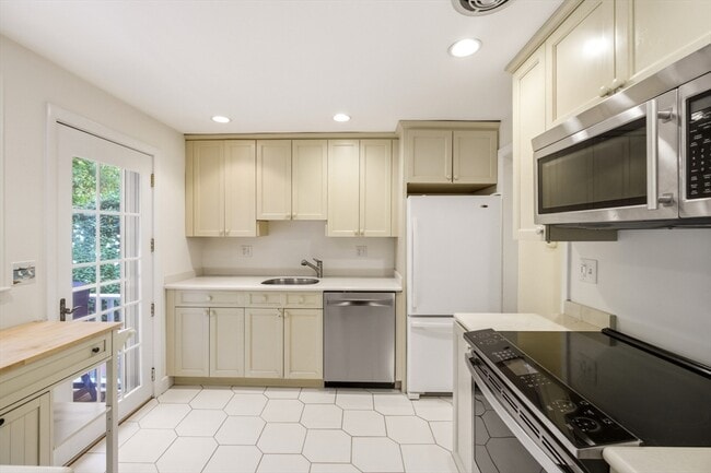 property at 18 Taylor Rd