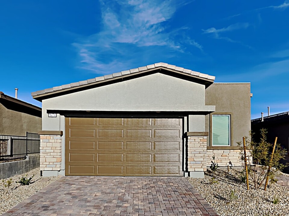 9470 White Fir Grv Ct in Las Vegas, NV - Building Photo