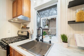 5501 Esther Beach Rd in Madison, WI - Building Photo - Building Photo