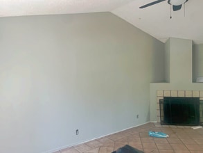 4047 Sunrise Creek Dr in San Antonio, TX - Foto de edificio - Building Photo