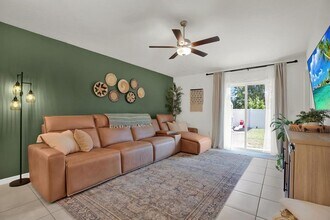 5538 Blue Azure Dr in Wimauma, FL - Building Photo - Building Photo