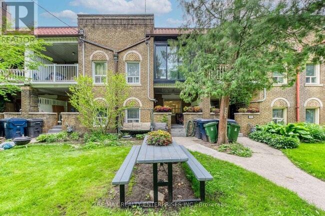property at 257-257 High Park Ave