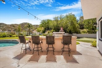 15257 Saddleback Rd in Canyon Country, CA - Building Photo - Building Photo