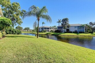 5233 Lake Catalina Dr N in Boca Raton, FL - Building Photo - Building Photo