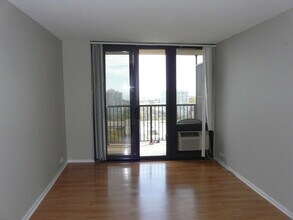 3001 S Michigan Ave-Unit -2101 in Chicago, IL - Building Photo - Building Photo