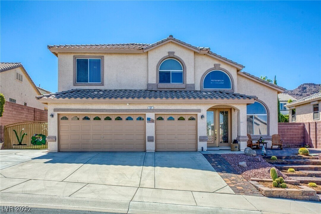 57 Voltaire Ave in Henderson, NV - Building Photo